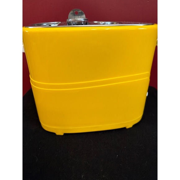 Nostalgia Oscar Mayer Hot Dog Toaster Yellow Retro 2 Slot Bun Warmer OMH200YW - Picture 2 of 6